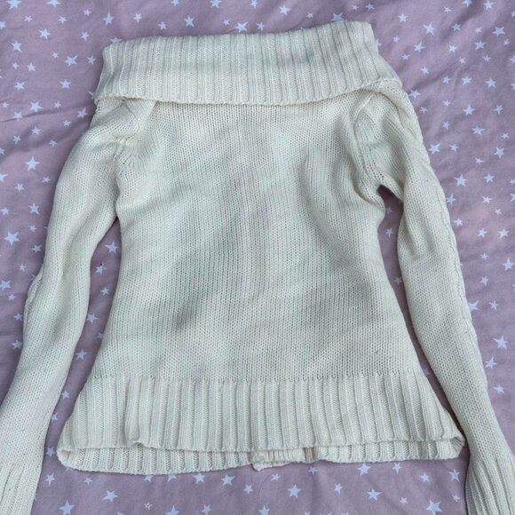 St. John's Bay Women's Cream and White Jumper - Picture 2 of 3